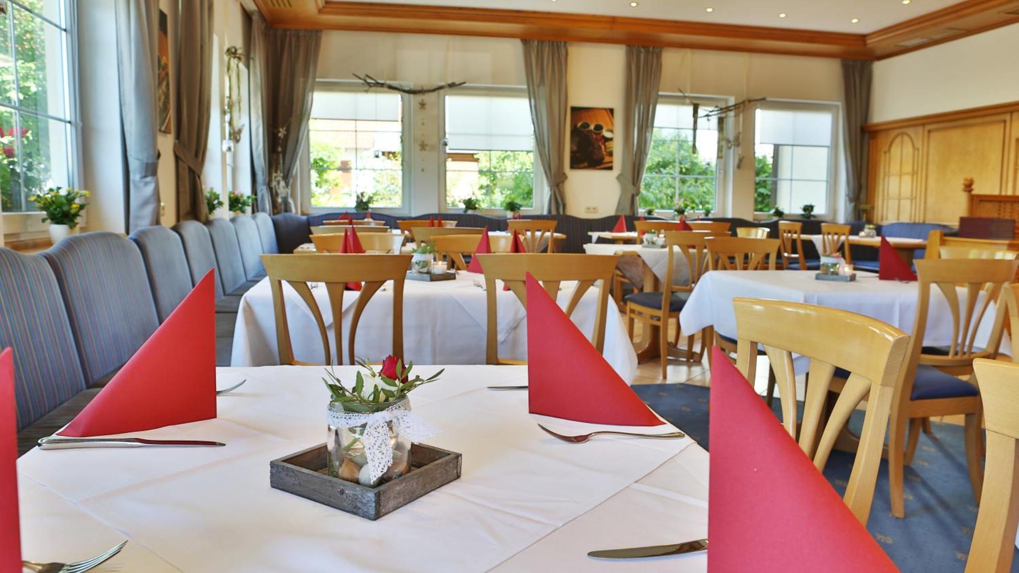 Hotel Alznauer Hof Gomaringen Buitenkant foto